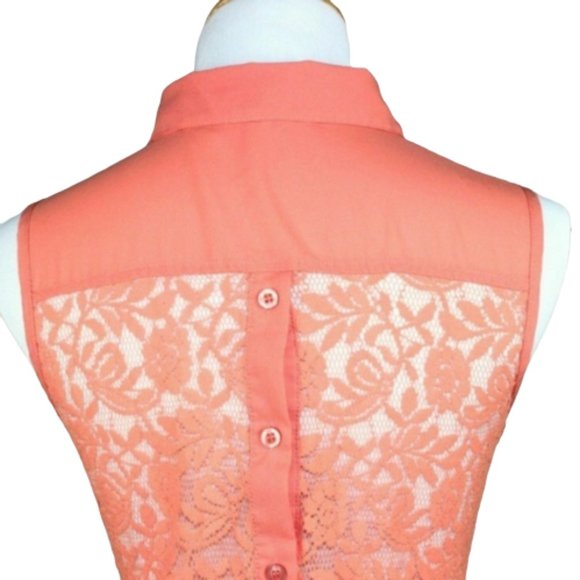 Sleeveless Lace Tank Top - Picture 5 of 6